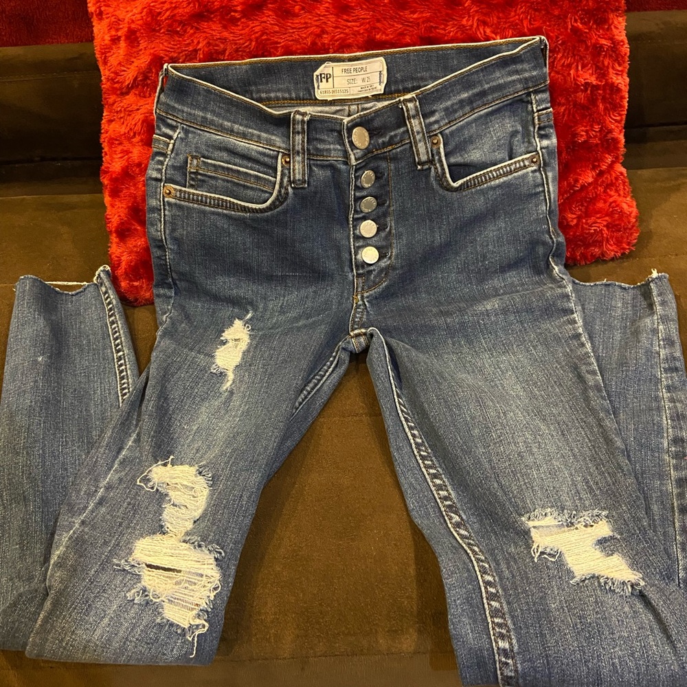 NWOTs Free People Blue Skinny Distressed Jeans